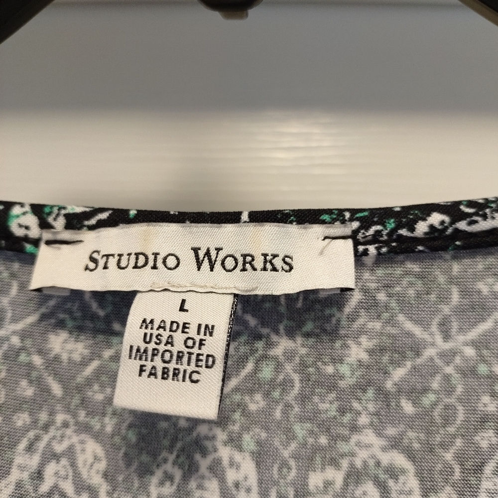 Studio Works Top - Picture 3 of 8